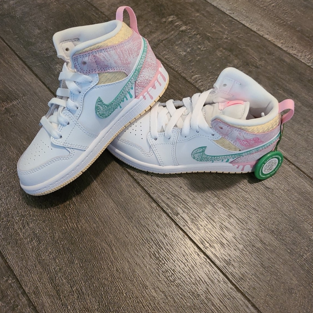 Kids Nike Jordan 1 Mid SE size 12 preschool
